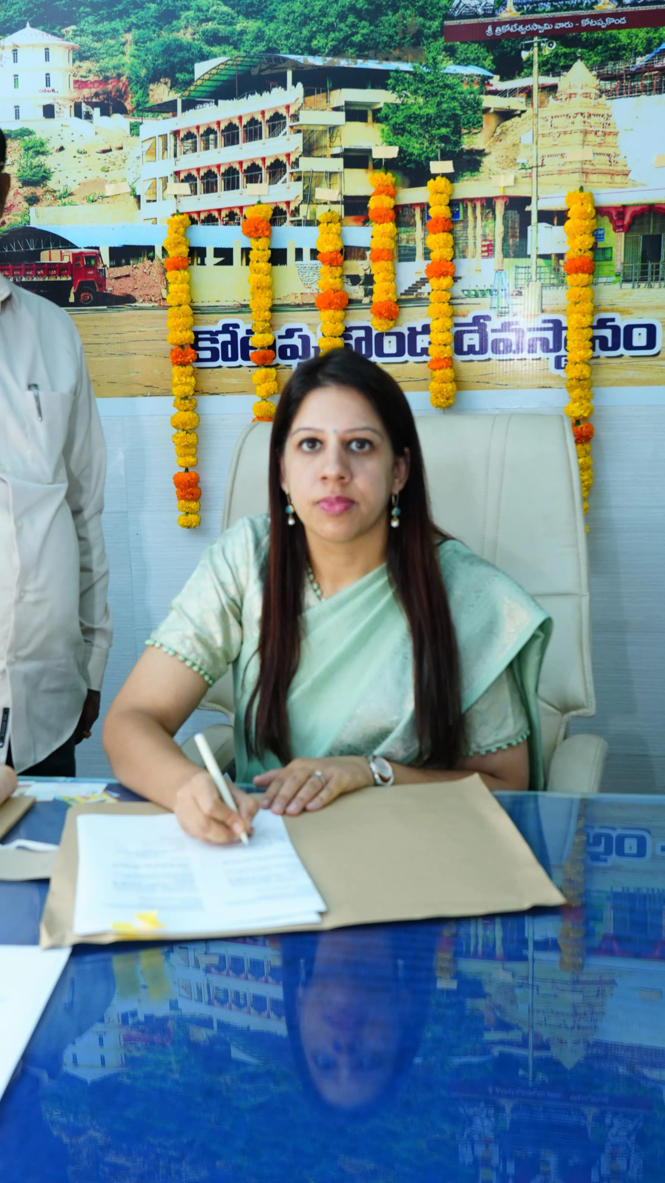 పల్నాడు ప్రజా పరిషత్ నూతన ప్రత్యేక అధికారిగా కలెక్టర్ కృతీకా శుక్లా బాద్యతల స్వీకరణ 